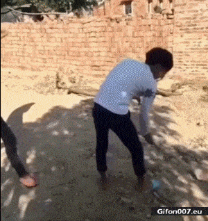 Funny Chinese Videos, Shovel, Gif